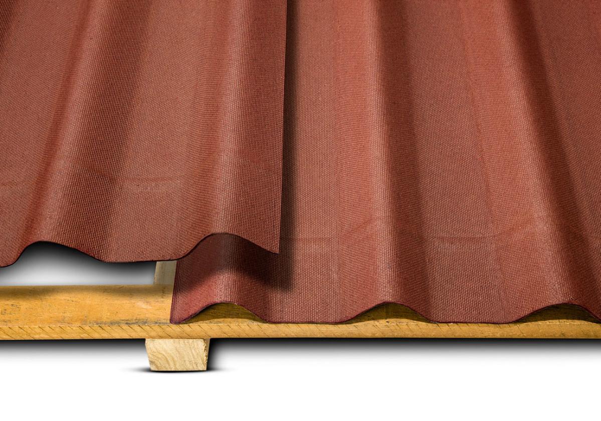 Onduline Stilo® | foto de detalhe da telha ecológica na cor vermelha